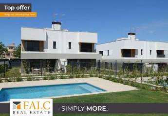 Modernes Wohnen mit Privatpool & Dachterrasse in Puig de Ros