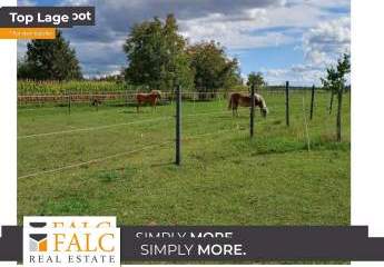 Renoviertes Bauernhaus mit Stallungen und großem Grundstück für Pferdehaltung