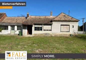 Großes Grundstück in Ortslage mit altem Haus für Bastler