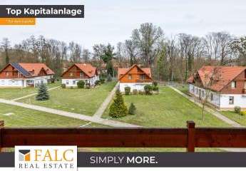 Große Dachgeschoss-Wohnung im Villenpark