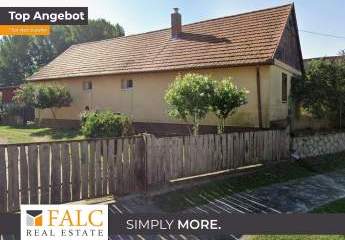 Teilsaniertes Einfamilienhaus in ruhiger Lage