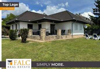 Neuwertige Villa am Nordufer des Balaton mit Pool