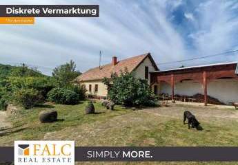 Traditionelles ungarisches Landhaus mit viel Atmosphäre und einem großen Grundstück (AAA)