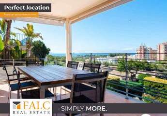 Exklusive Villa mit traumhaftem Meerblick, große Terrasse & Garage in Palma