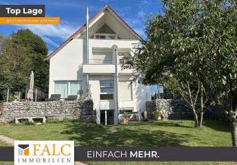 Komplettes Doppelhaus zu verkaufen. Platz für Jung und Alt.