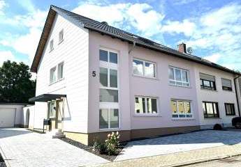 Erstbezug: Hochwertige Wohnung in ruhiger Waldrand-Nähe!