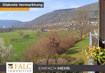 Repräsentatives Zweifamilienhaus im Landhausstil mit Traumgrundstück