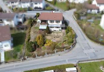 Einfamilienhaus mit viel Platz, Sauna und Doppelgarage in ruhiger Lage von Regen