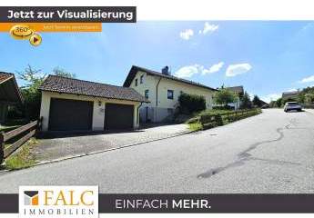 Attraktives Einfamilienhaus mit Doppelgarage, PV-Anlage und ausgebautem Keller