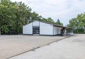 ++ Lagerhalle mit großer Parkplatzfläche! ++