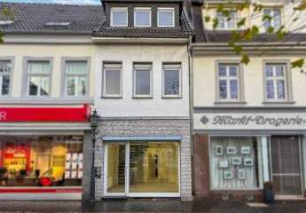 Ihr neues Aushängeschild am Marktplatz: Ladenlokal mit integrierten Büroflächen