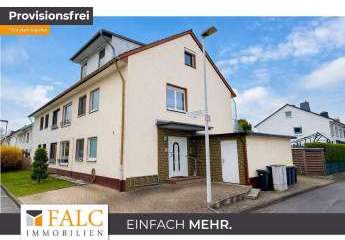 Großzügiges Einfamilienhaus mit Garten, Pool und flexiblen Nutzungsmöglichkeiten in ruhiger Wohnlage