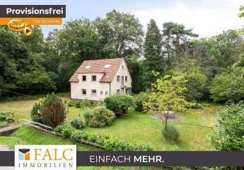 Rarität am Naturschutzgebiet: Zweifamilienhaus mit großem Grundstück in Köln-Dellbrück