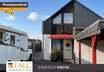 Wohnkomfort auf mehreren Ebenen: Doppelhaushälfte mit Galerie, Garten und Keller