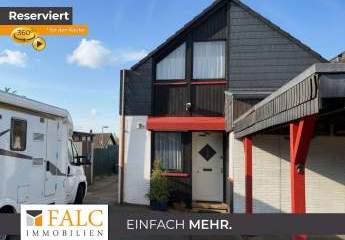 Wohnkomfort auf mehreren Ebenen: Doppelhaushälfte mit Galerie, Garten und Keller