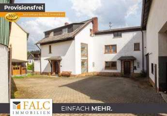 Viel Platz für Ihre Träume! Hof mit Wohnhaus, Scheune und Garagen