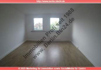 2 Bäder - 3 Zimmer Dachgeschoß Bezug nach Vollsanierung