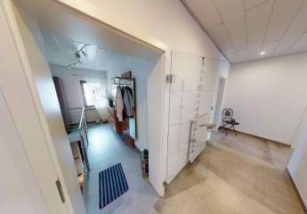 Ruhig gelegenes Zweifamilienhaus oder für die Großfamilie mit schöner Gartenanlage