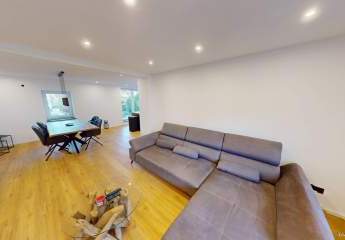 Kleines teilsaniertes Einfamilienhaus oder Mietobjekt in ruhiger zentraler Lage mit Garten