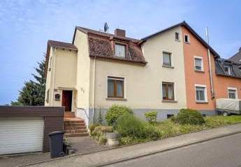 Gemütliche Zweiparteienhaus in zentraler Lage von Püttlingen