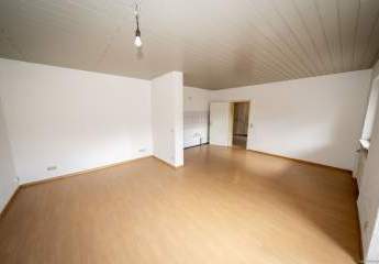 Hell und modern gehaltene Eigentumswohnung mit Balkon in zentraler Lage von Saarbrücken