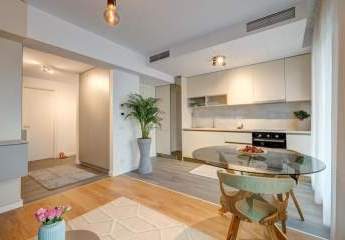 **Elegante zwei-Zimmer-WG in ruhiger Lage, voll möbliert**