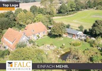 "Absolute Rarität: Charmanter 3-Seitenhof mit 8.047m² Grundstück und idyllischem Naturteich"