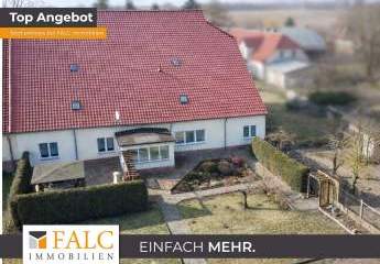 Dassow: Große Doppelhaushälfte mit Werkstatt, Scheune, 3 Garagen und 2.589 m² Grundstück