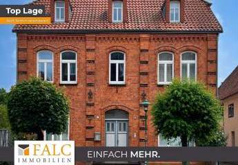 Erlesenes Wohnen mit Charakter, Charme und Komfort - Ihre Stadtvilla am Wasser