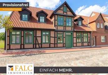 +++ Charmante Dachgeschosswohnung 2-Raum in saniertem Altbau im Herzen von Gadebusch +++