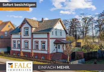 +++ Elegantes Zweifamilienhaus mit großem Garten, Badeteich inkl. Poolhaus +++