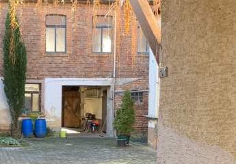 HANDWERKER AUFGEPASST! 2-FH mit diversen Nebengebäuden und historischem Flair in Klein-Welzheim