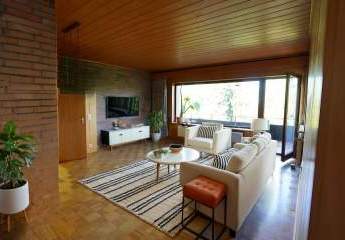 Exklusives Zweifamilienhaus mit Panoramablick und Sauna in traumhafter Lage