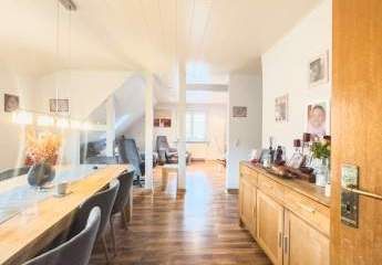 Traumhaftes 5-Zimmer-Maisonnette in Stuttgart Wangen – Charmant, Modern & Vollmöbliert
