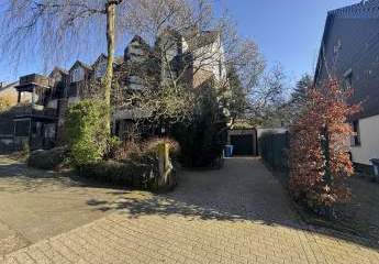 Einzigartiges Architektenhaus - bezugsfrei in ruhiger Lage mit großem Garten!