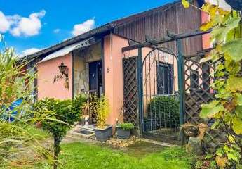 Gemütliches Einfamilienhaus im Ferienhausstil – Mit Kamin, Garten & Gartenhaus