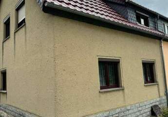 Einfamilienhaus mit viel Ausbaureserve in einer Einfamilienhaus-Siedlung