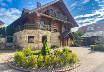 Leben, wo andere Urlaub machen – Ihr autarkes Traumhaus aus Douglasie im Schwarzwald