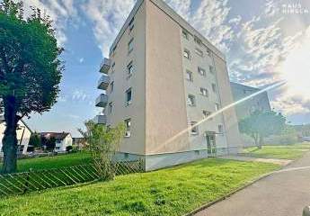 Zentral gelegene 3-Zimmer-Wohnung mit Potenzial im Dachgeschoss eines gepflegten Mehrfamilienhauses
