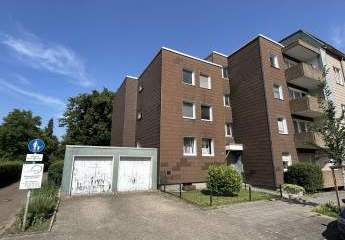 Gepflegtes MFH mit 7 Einheiten & 6 Garagen, vollvermietet.