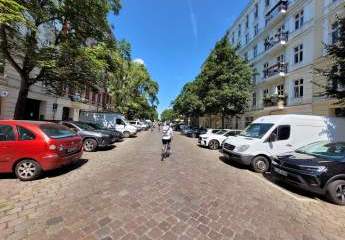 Traumhaftes Zuhause mit eigenem Garten am Helmholtzplatz : Grüne Oase im Herzen von Prenzlauer Berg