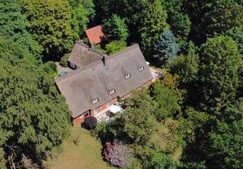 Landhaus mit Privatpark - Hier finden Sie ein Zuhause der Extraklasse mit Privatsphäre und Prestige