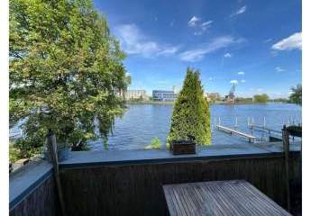 Exklusives Wohnen an der Spree: Ihr Refugium mit Panoramablick