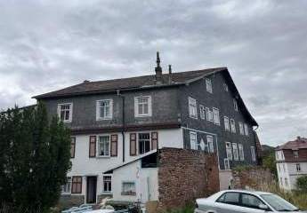Idyllisches Gästehaus mit zwei Gebäuden & großem Garten