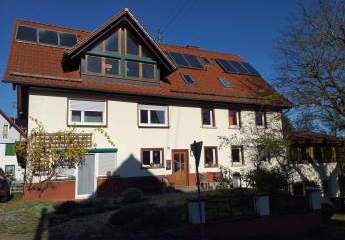 Exklusives Einfamilienhaus mit Whirlpool, Sauna, Walnussbäumen & Caravan-Garage