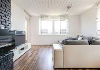 Großzügige Eigentumswohnung mit Garten, Garage & Top-Ausstattung in ruhiger Lage - Walddorf