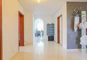 Großzügige Eigentumswohnung mit Garten, Garage & Top-Ausstattung in ruhiger Lage - Walddorf