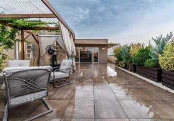 Luxus-Apartment mit Dachterrasse