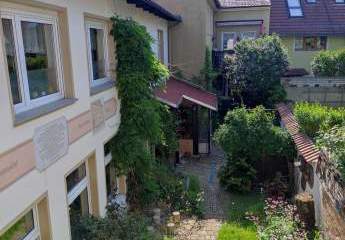Schönes Wohn- & Geschäftshaus in Altstadt: Zentrale Lage im Herzen der Stadt!