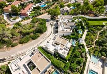 Exklusives Haus mit privatem Pool und Garten in bester Lage!